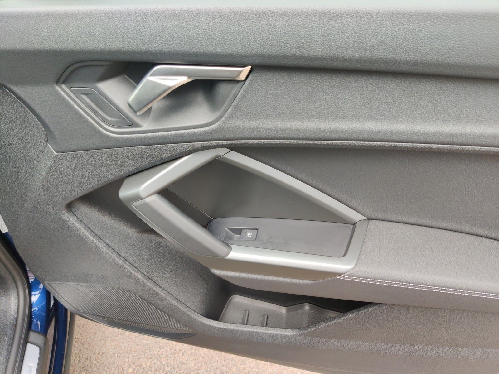 Audi Q3 40 TFSI quattro S line S tronic - Samsaru's Car Outlet