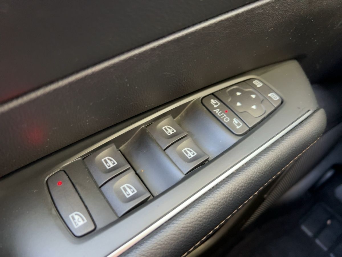 Renault Talisman Grandtour TCe 160 Limited - Samsaru's Car Outlet