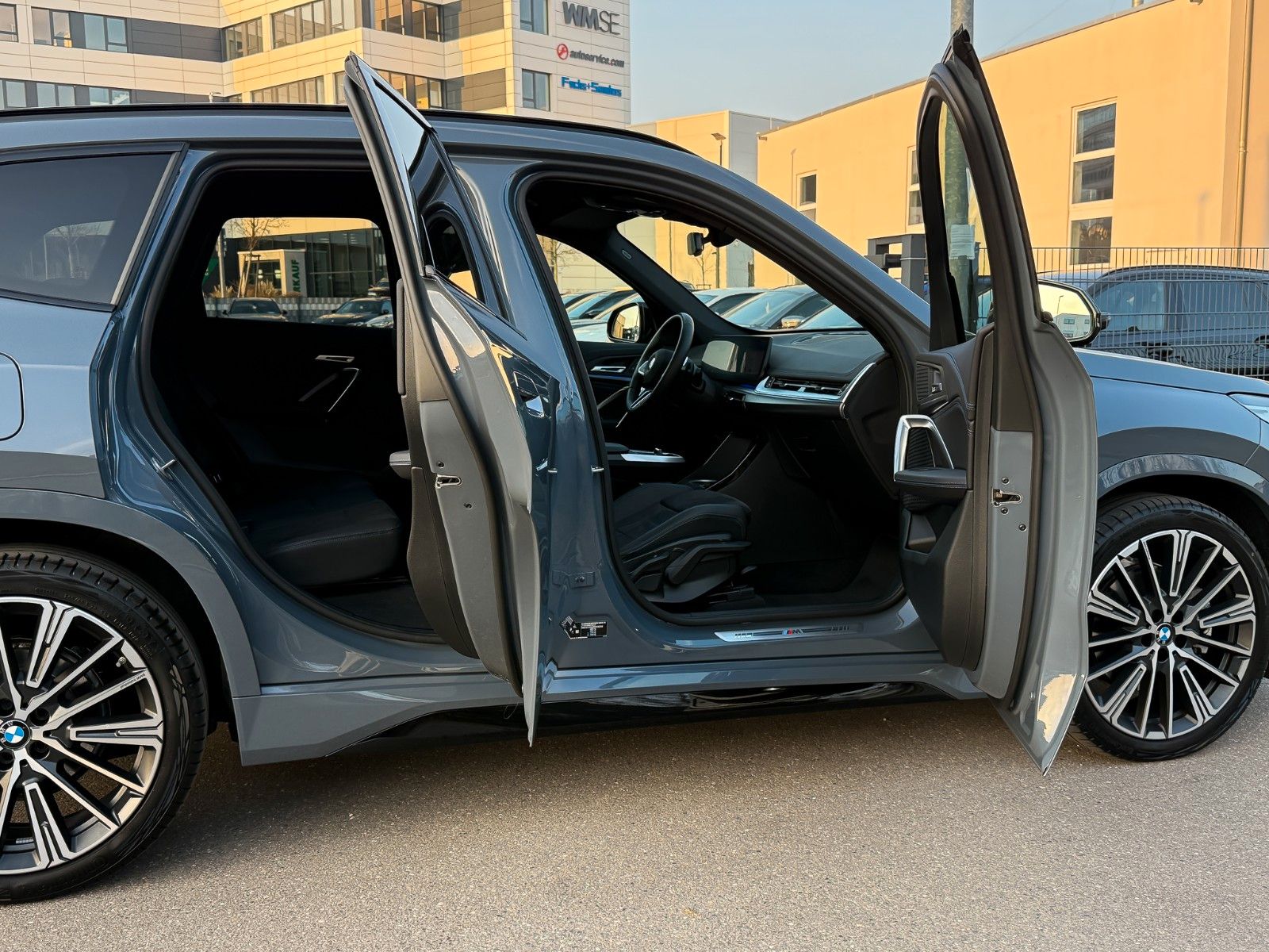 BMW X1 23 d xDrive M Sport - Samsaru's Car Outlet