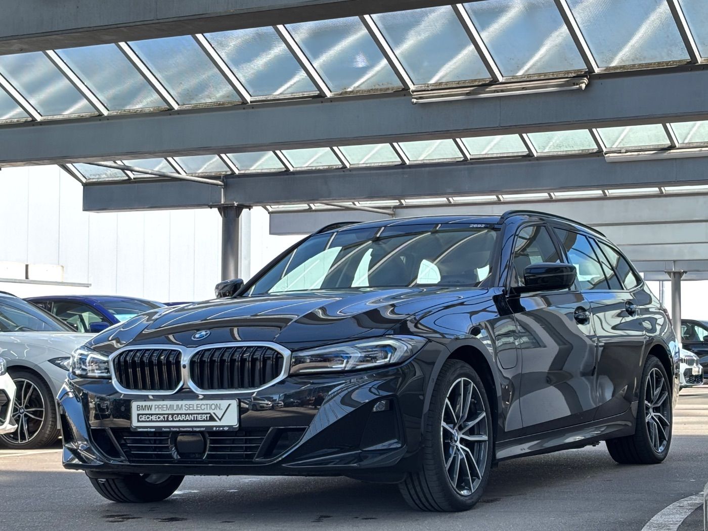 BMW 330e Touring AHK/HeadUp/360 GARANTIE bis 12/2029