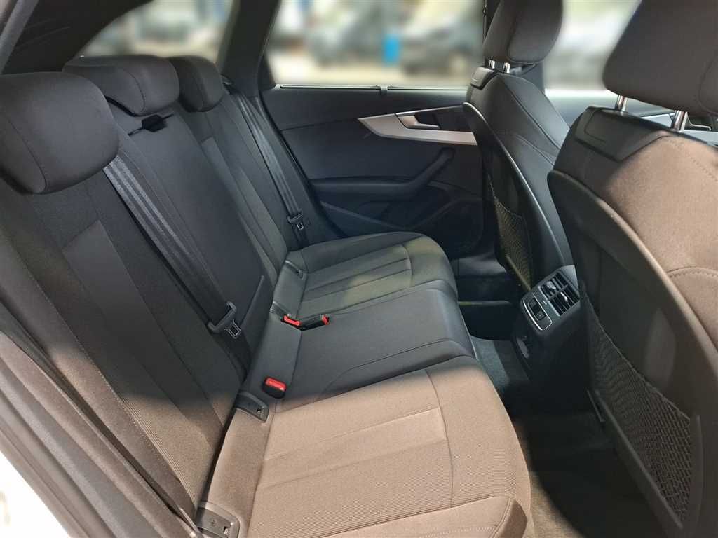 Audi A4 Avant 35 2.0 TFSI S line S-tronic - Samsaru's Car Outlet