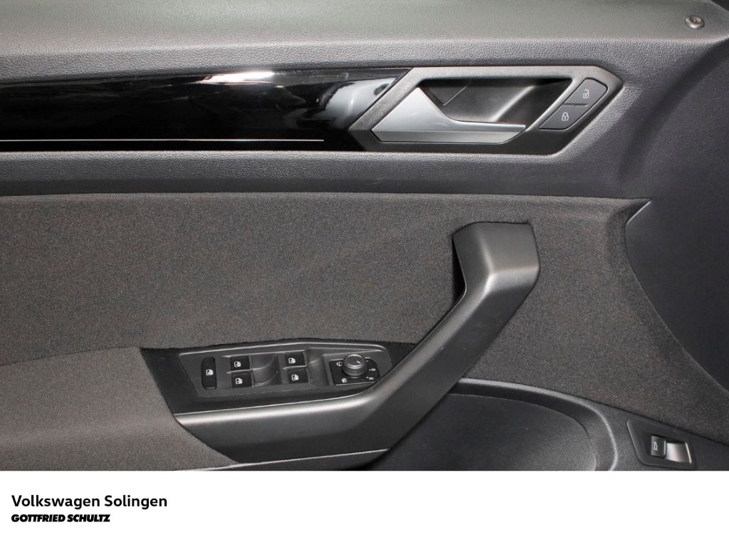 Volkswagen T-Roc 2.0 TSI Sport DSG 4Motion - Samsaru's Car Outlet