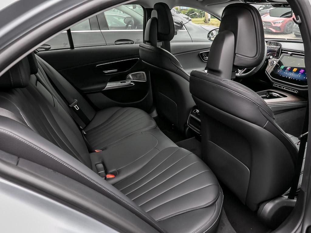 Mercedes-Benz E 200 Exclusive Premium - Samsaru's Car Outlet
