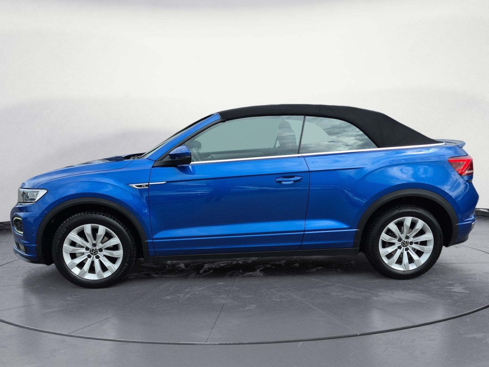 Volkswagen T-Roc R-Line - Samsaru's Car Outlet