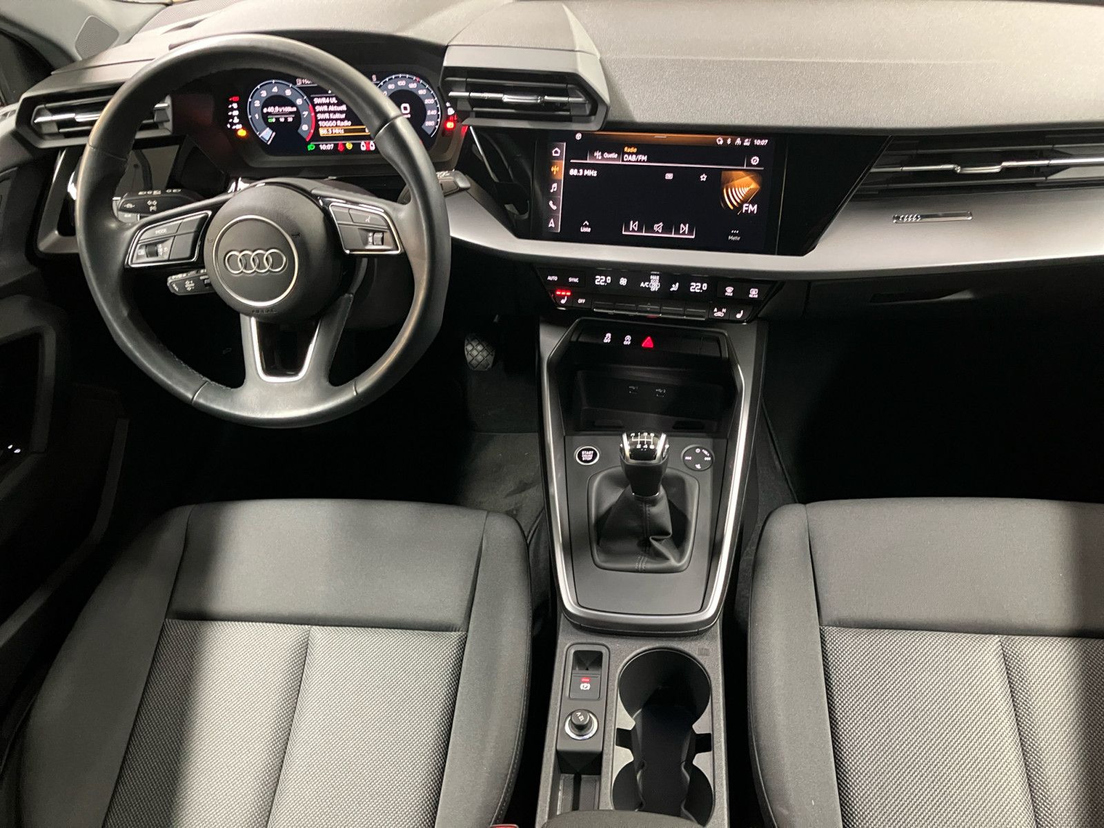 Audi A3 Sportback 35 TFSI advanced - Samsaru's Car Outlet