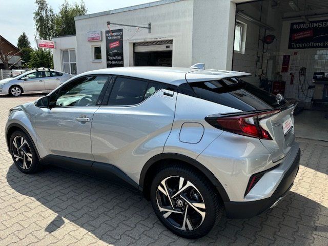 Toyota C-HR 2.0 Hybrid - Samsaru's Car Outlet