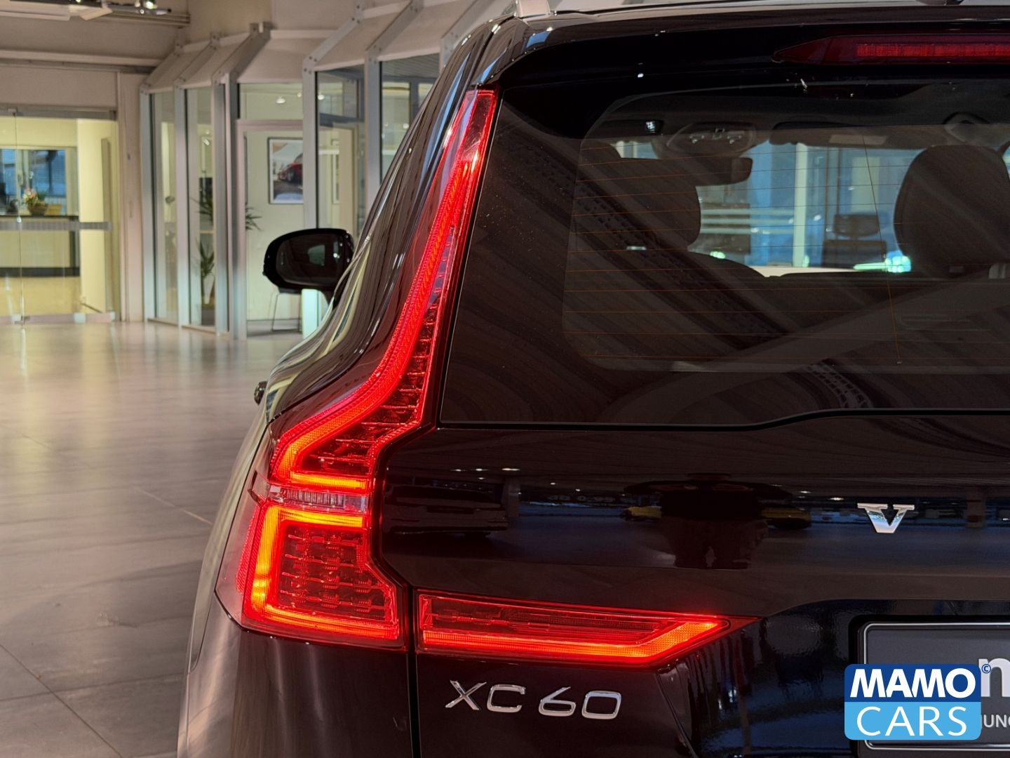 Volvo XC60 T6 AWD Core Recharge  AHK/CAM/PANO/STHZ/LHZ