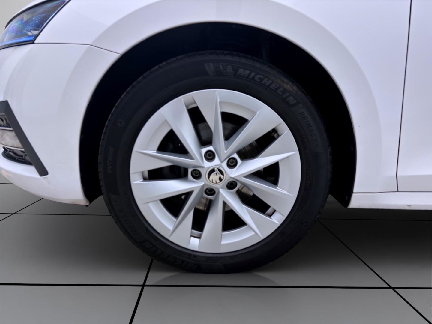 Skoda Octavia Combi 2.0 TDI DSG STYLE - Samsaru's Car Outlet