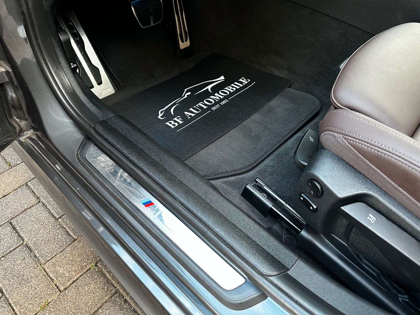 BMW 330e M Sport Shadow - Samsaru's Car Outlet
