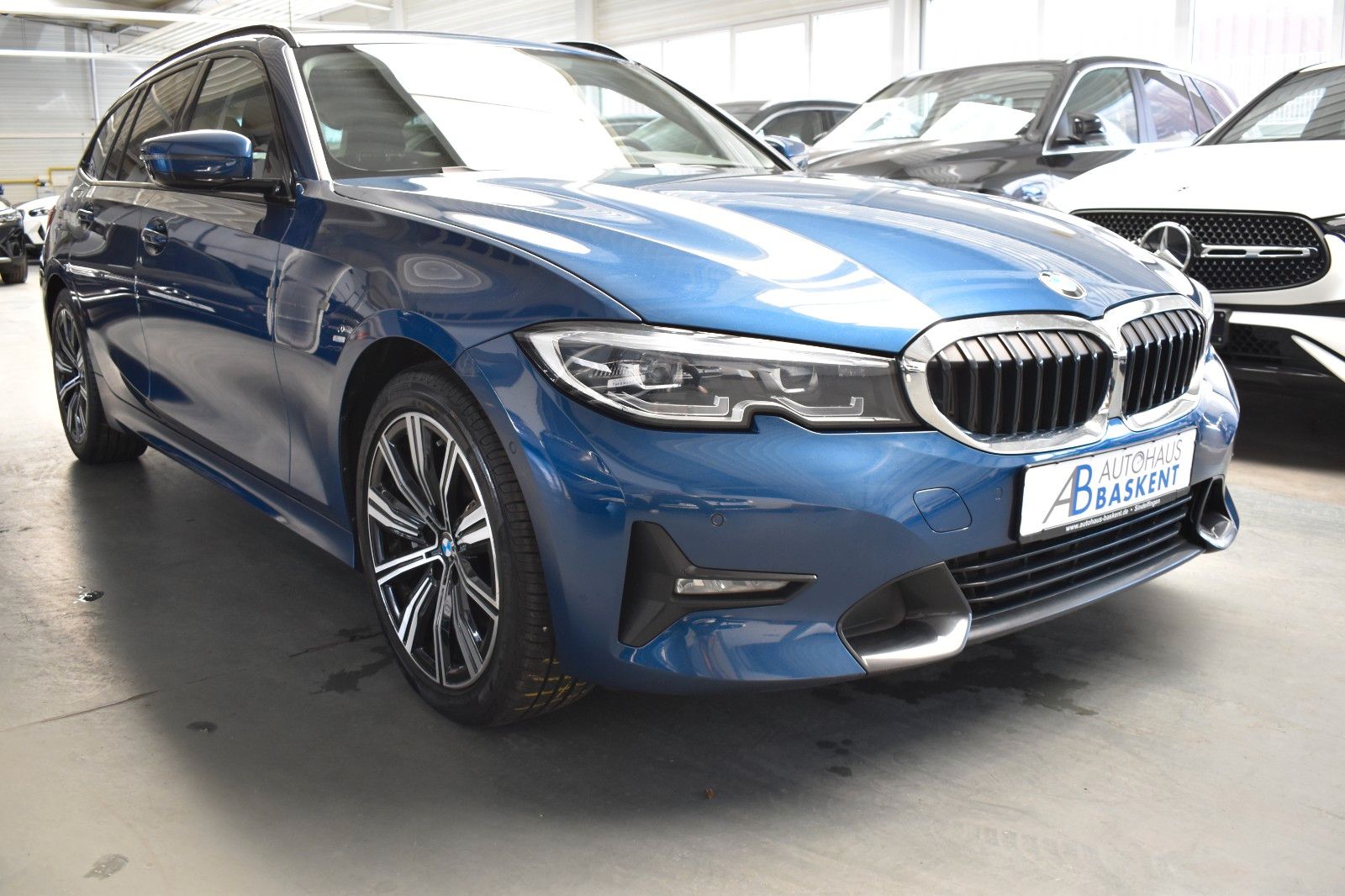 BMW 330 d Touring SPORT LINE - Samsaru's Car Outlet