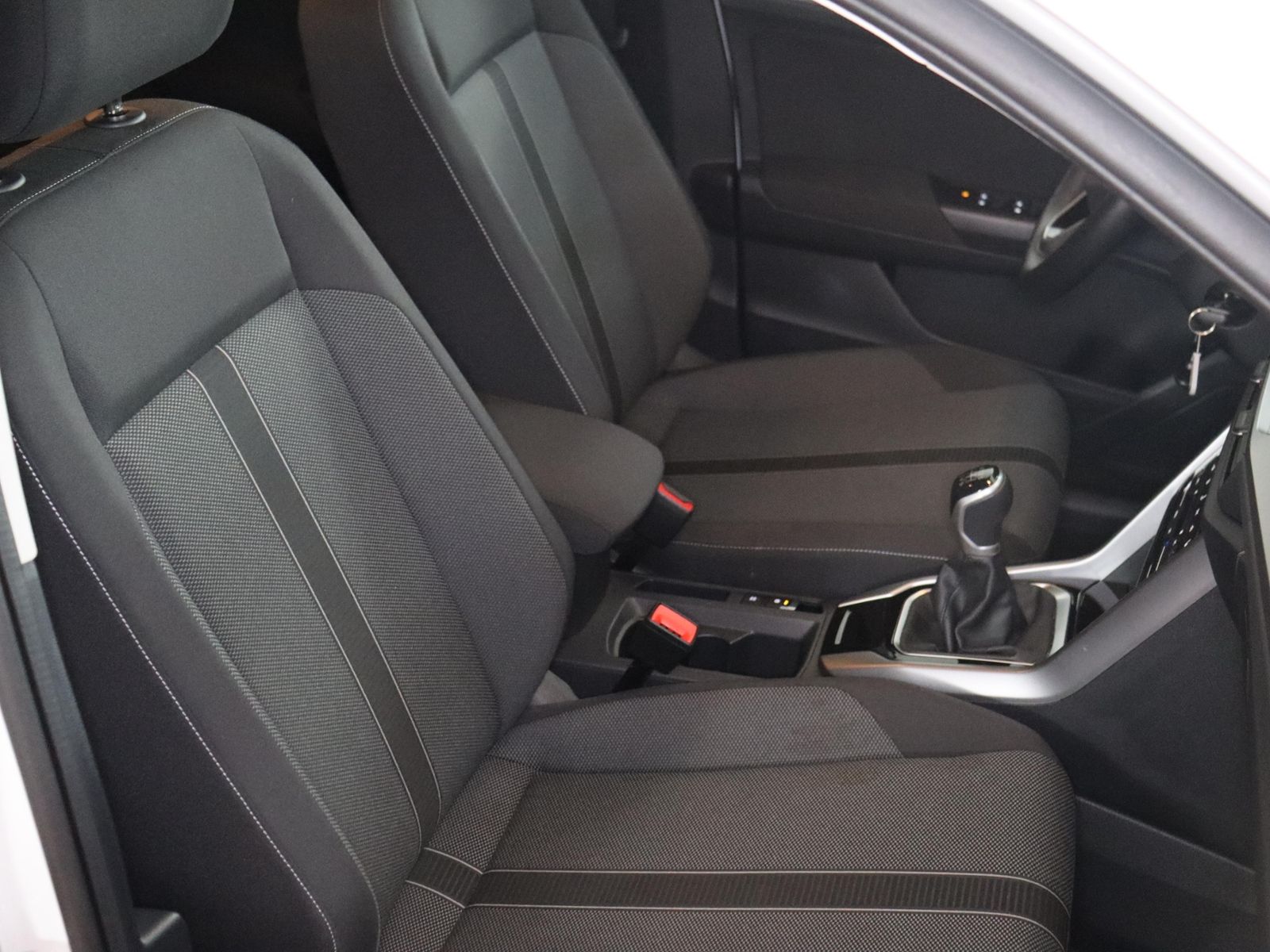 Volkswagen T-ROC Life 1.0TSI - Samsaru's Car Outlet