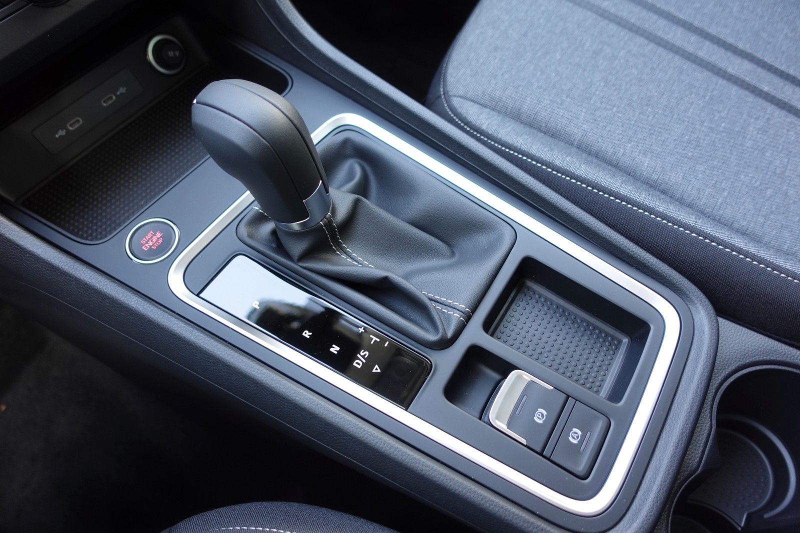 Seat Ateca 1,5 TSI DSG Style AHK RFK ACC NAV