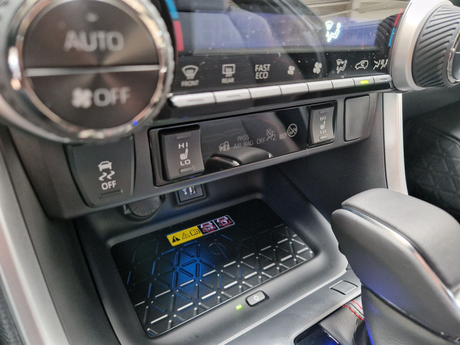 Toyota RAV 4 PLUG-IN Hybrid 4x4 Teampl.*HUD*el. Heck*