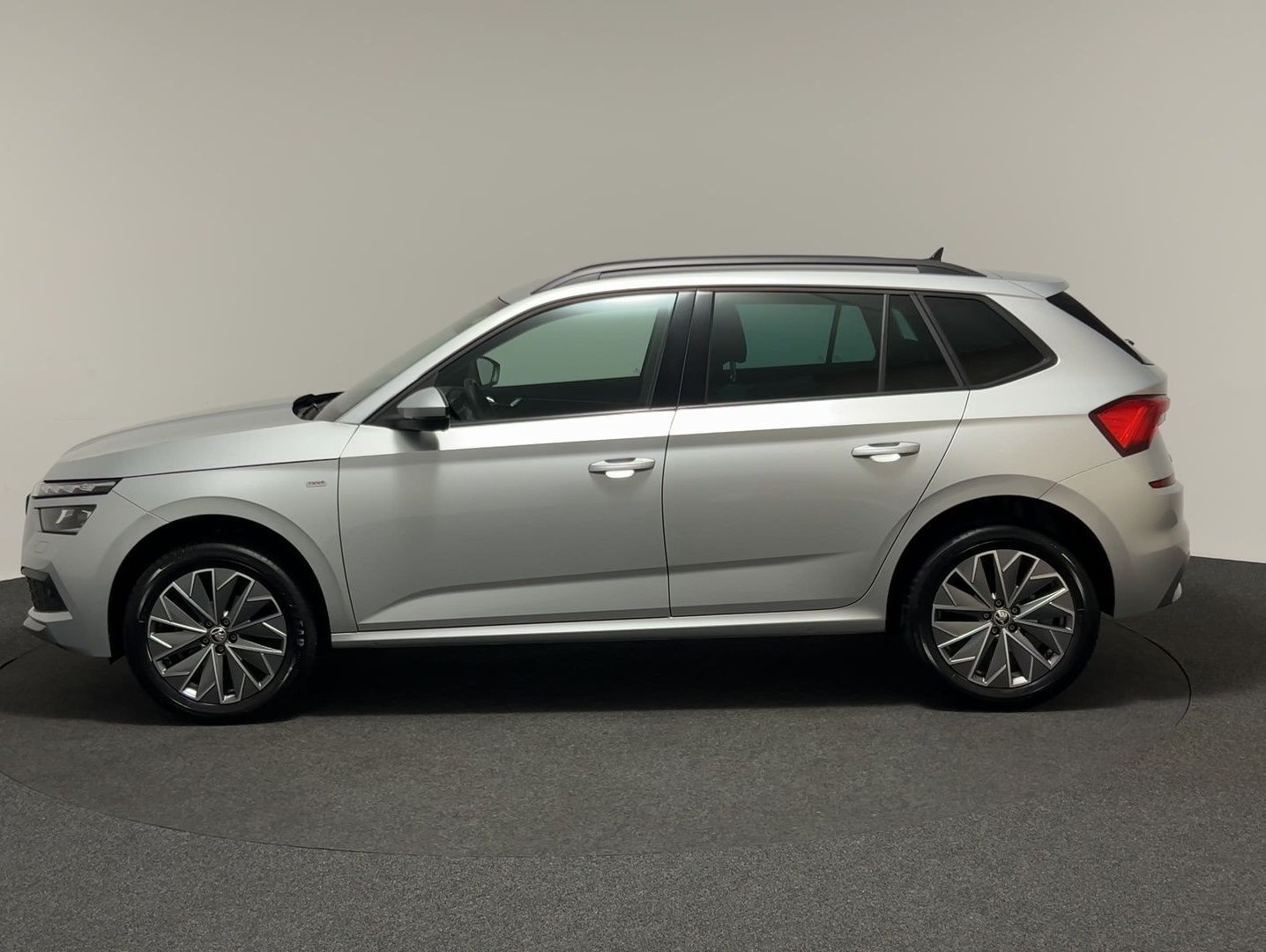 Skoda Kamiq 1.0 TSI Tour - Samsaru's Car Outlet