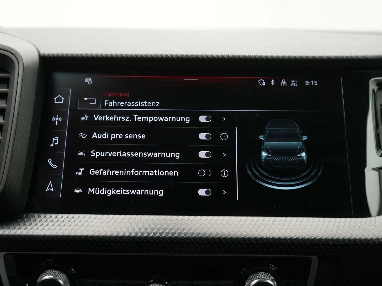 Audi A1 30 TFSI S line,TEMPO,APP,NAVI,SPURH,SHZ,PDC