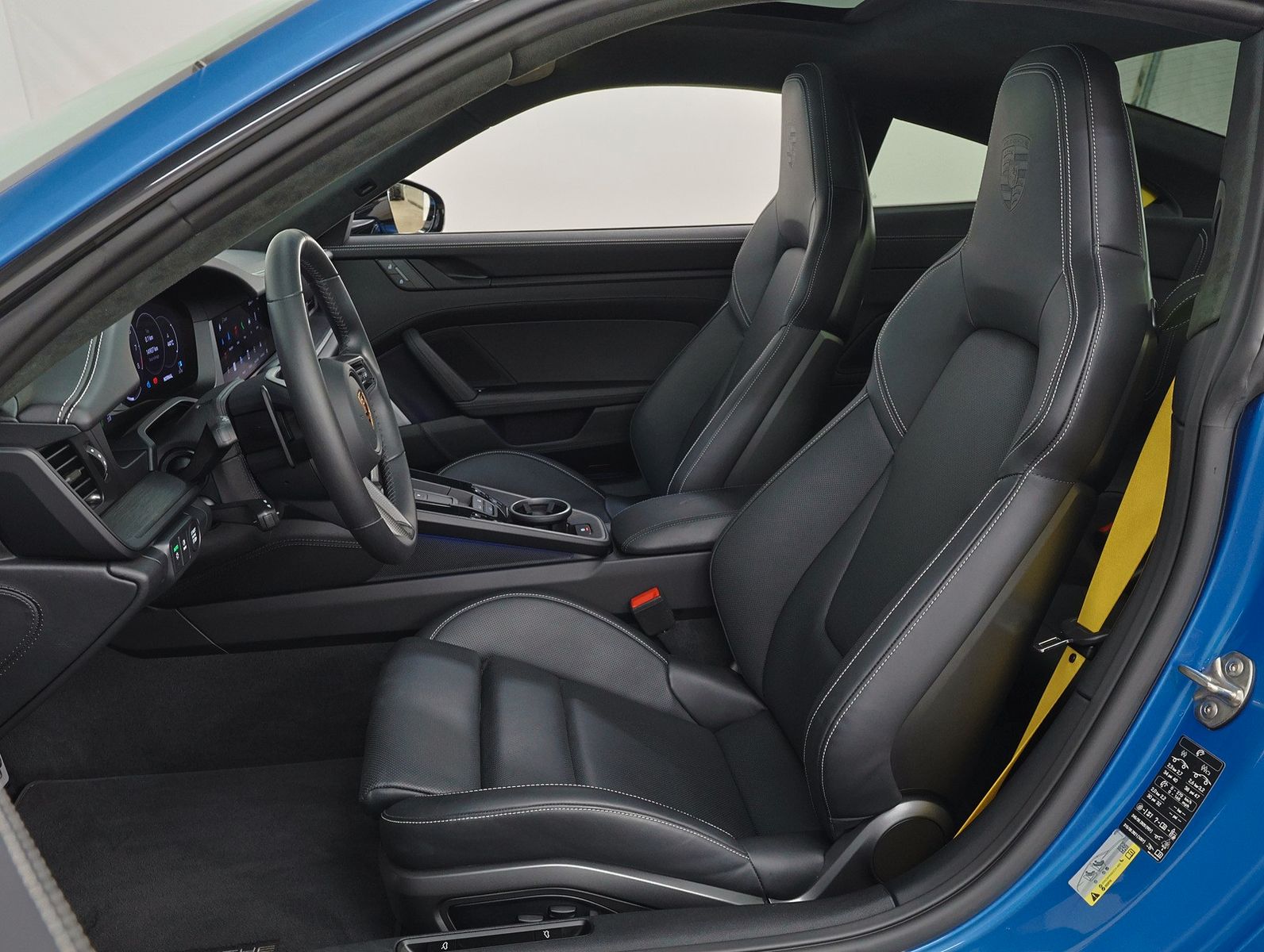 Porsche 911 Carrera 4 GTS T-Hybrid