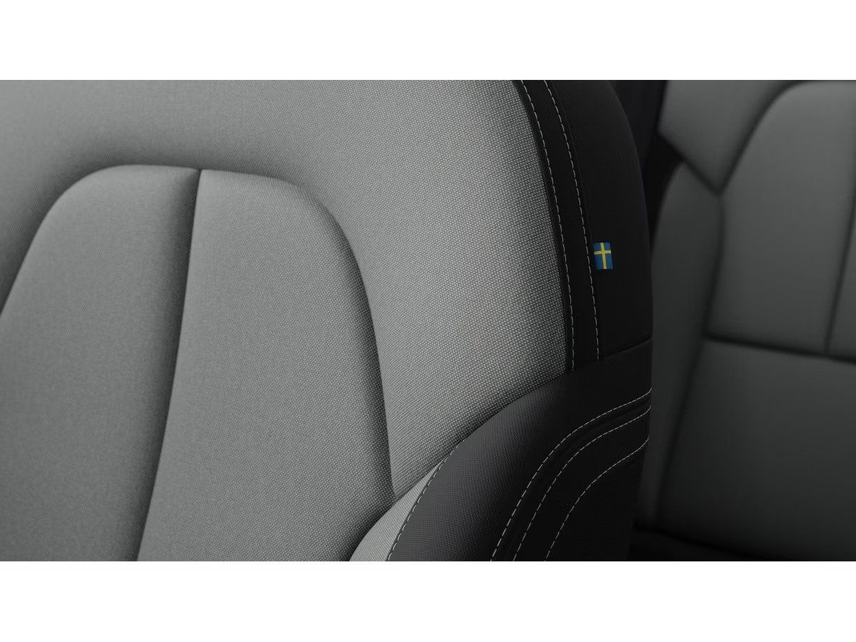 Volvo XC40 B3 Benzin Plus Black - Samsaru's Car Outlet
