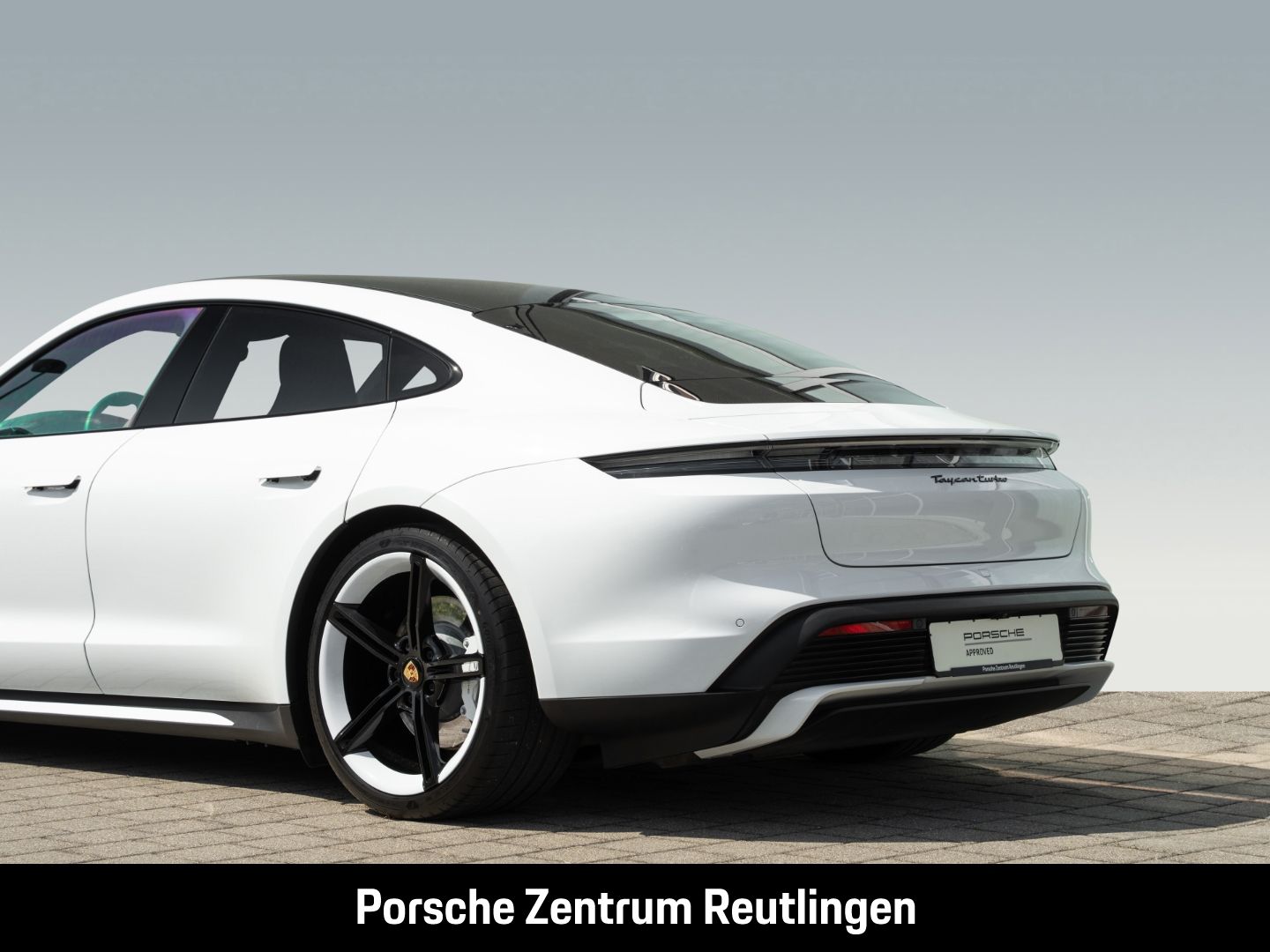 Porsche Taycan Turbo BOSE Panoramadach Surround-View LED