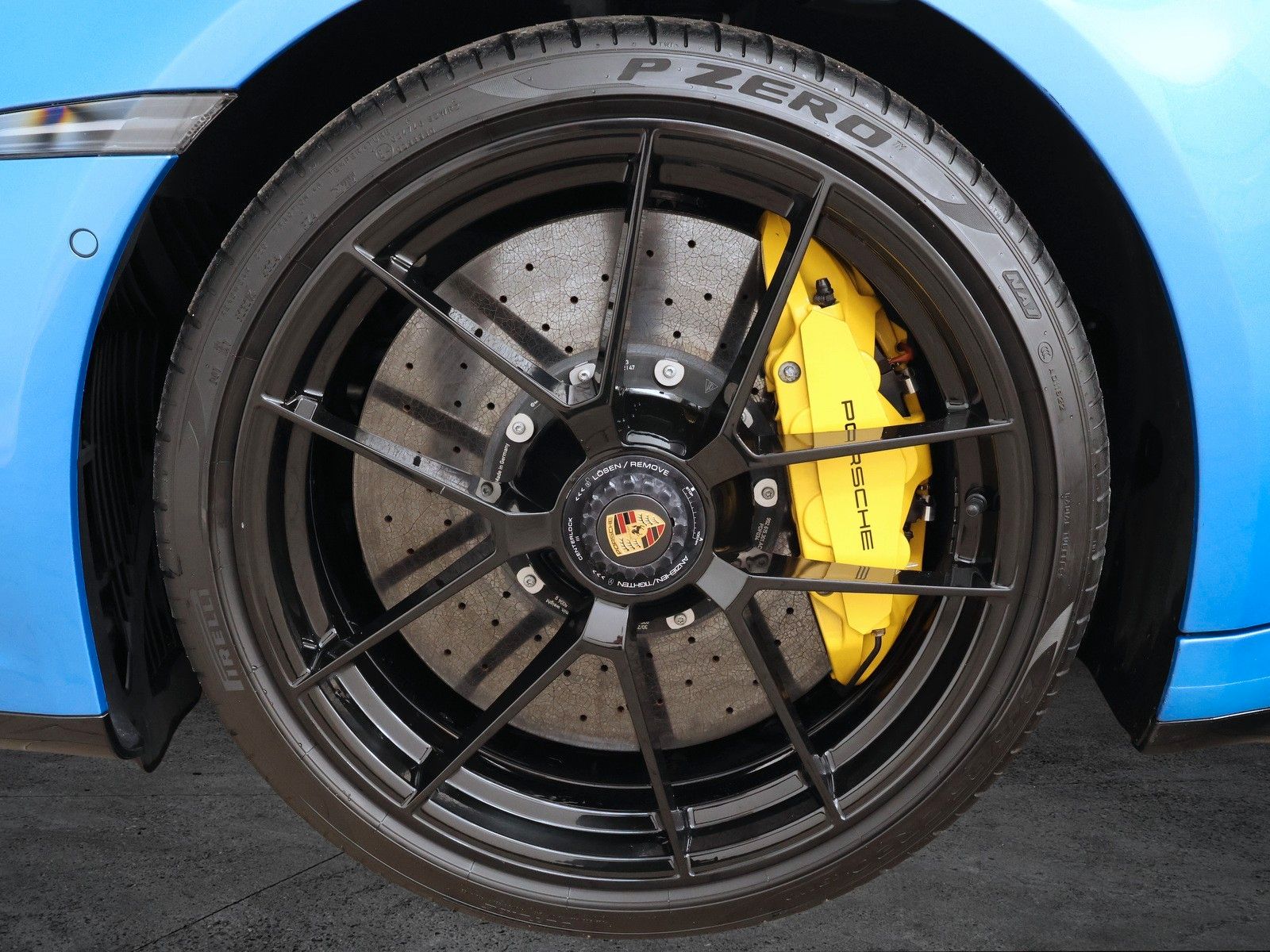 Porsche 911 Carrera 4 GTS T-Hybrid