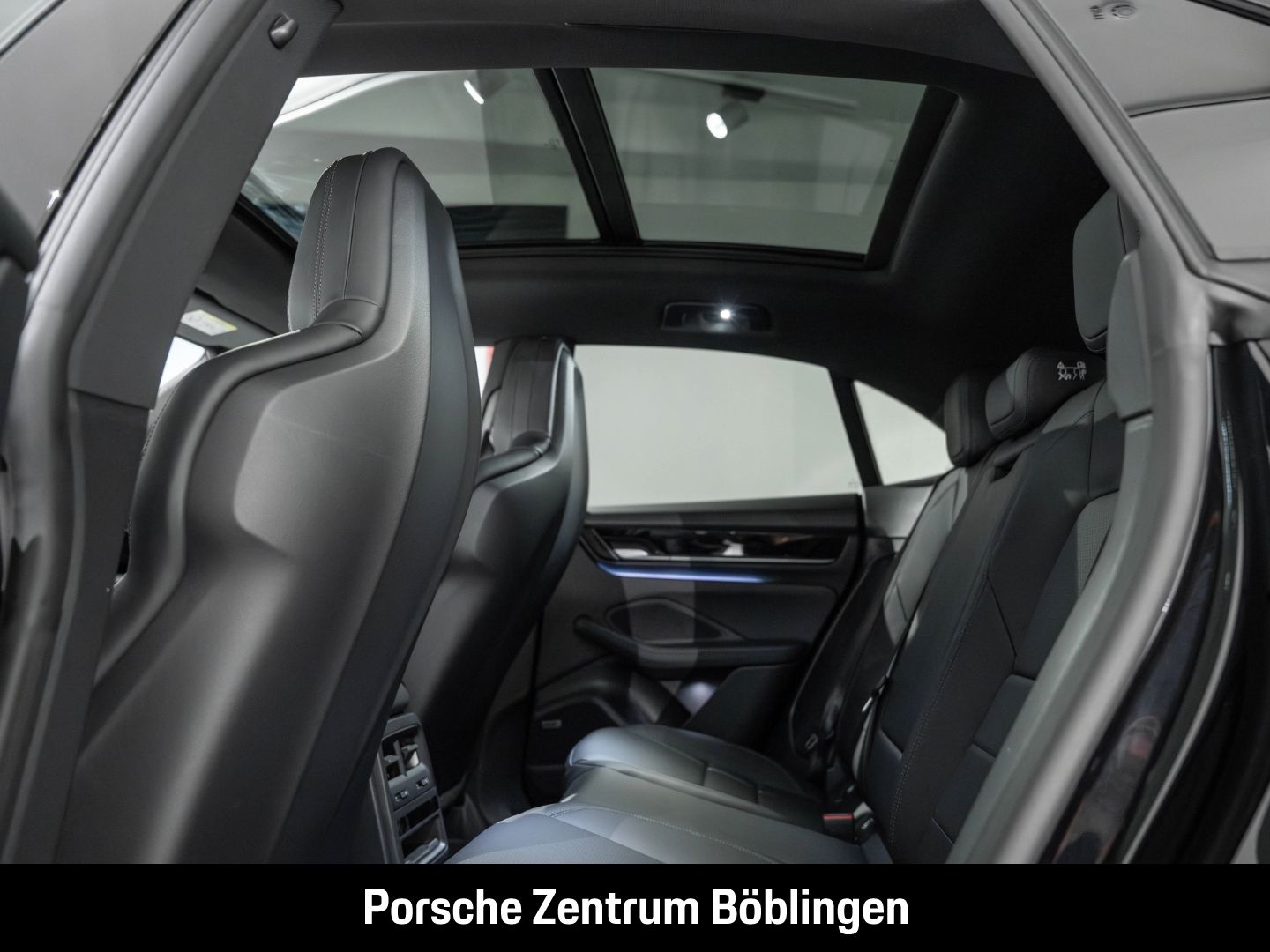 Porsche Macan 4 Surround-View InnoDrive LED-Matrix