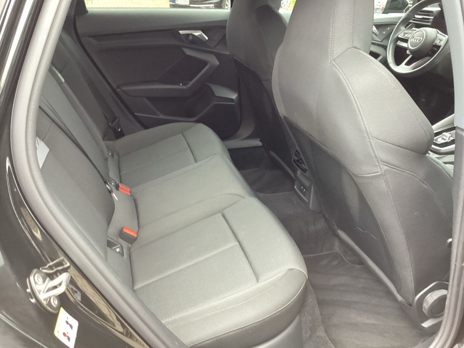 Audi A3 advanced 30 TFSI S tronic - Samsaru's Car Outlet