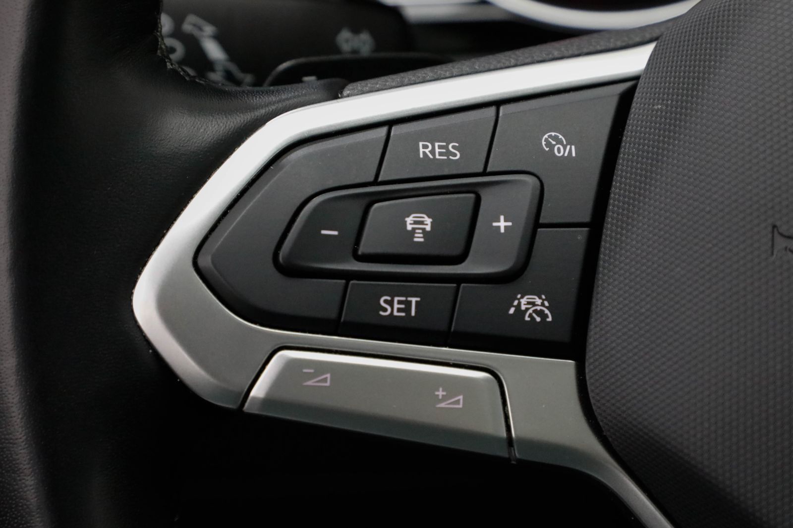 Volkswagen Passat Variant 2.0 TDI DSG Elegance Matrix Pano