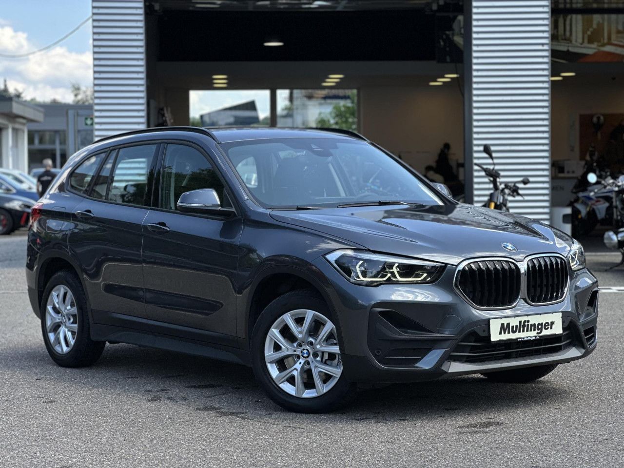 BMW X1 xDrive20i - Samsaru's Car Outlet
