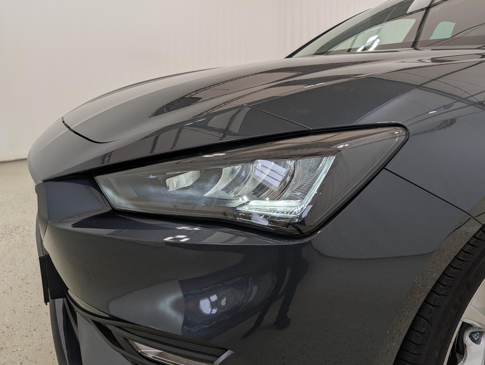 Seat Leon 1.5 eTSI DSG FR AHZV|Winter|Navi|AHK|ACC|RF