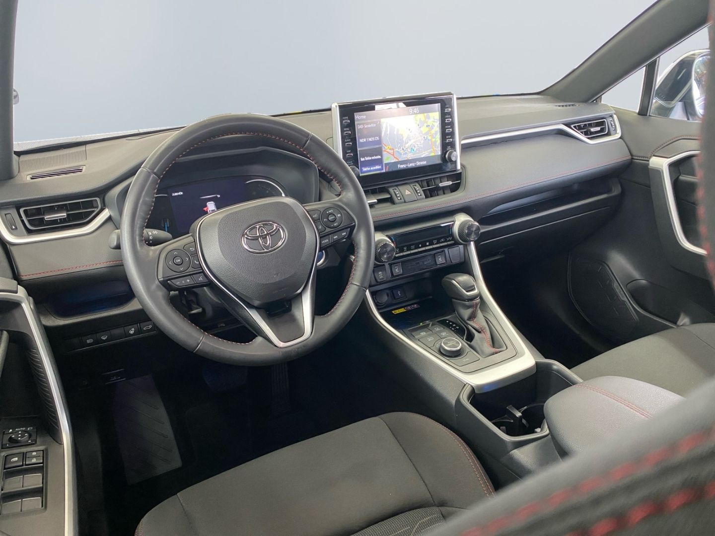 Toyota RAV 4 Plug-in-Hybrid - Samsaru's Car Outlet