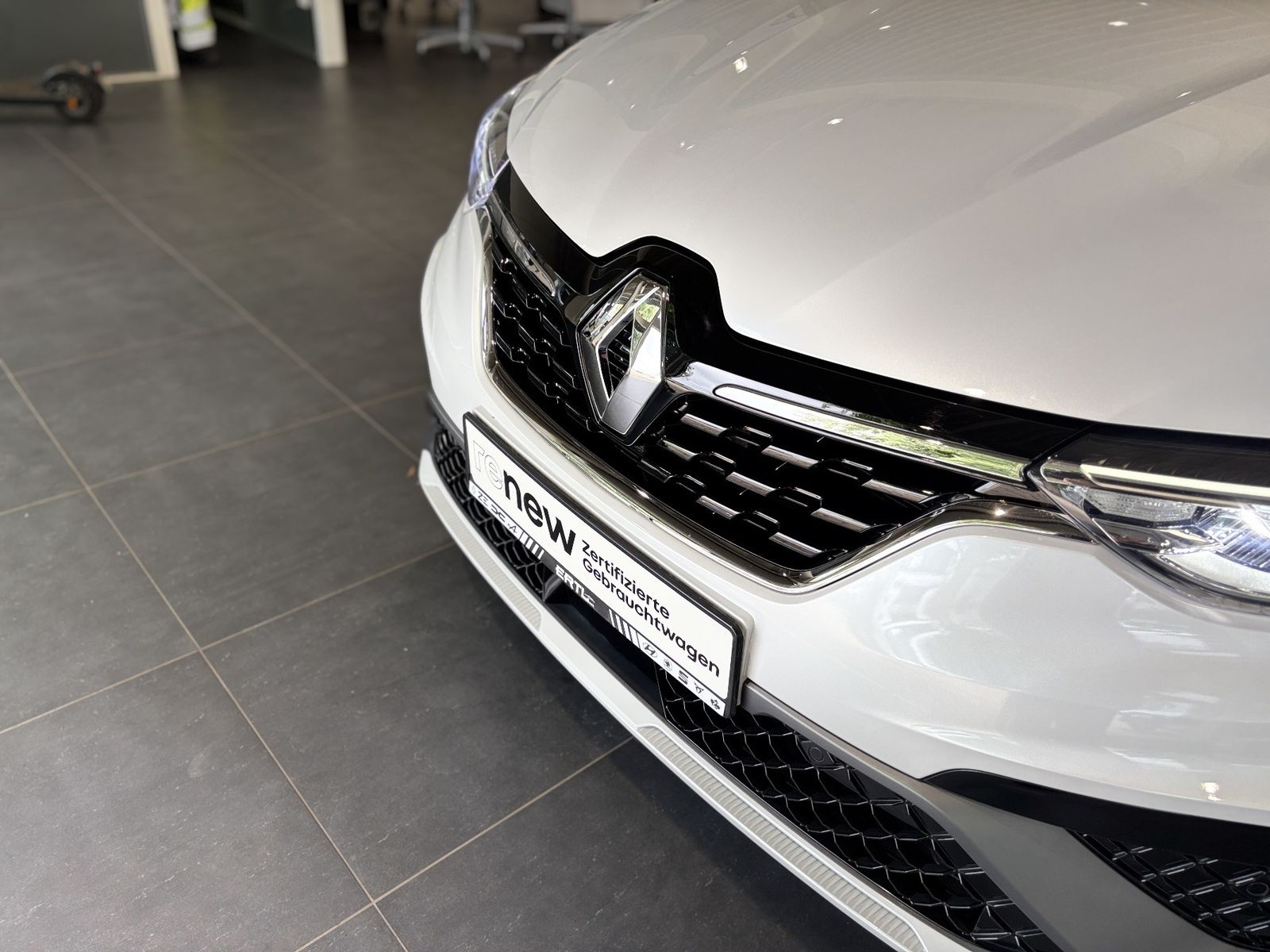 Renault Arkana R.S. LINE TCe 160PS - Samsaru's Car Outlet
