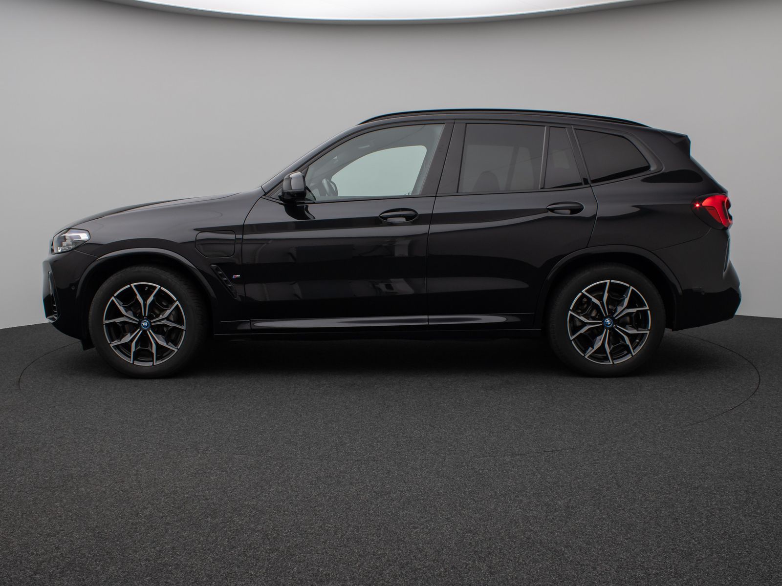 BMW X3 xD30e M Sport - Samsaru's Car Outlet