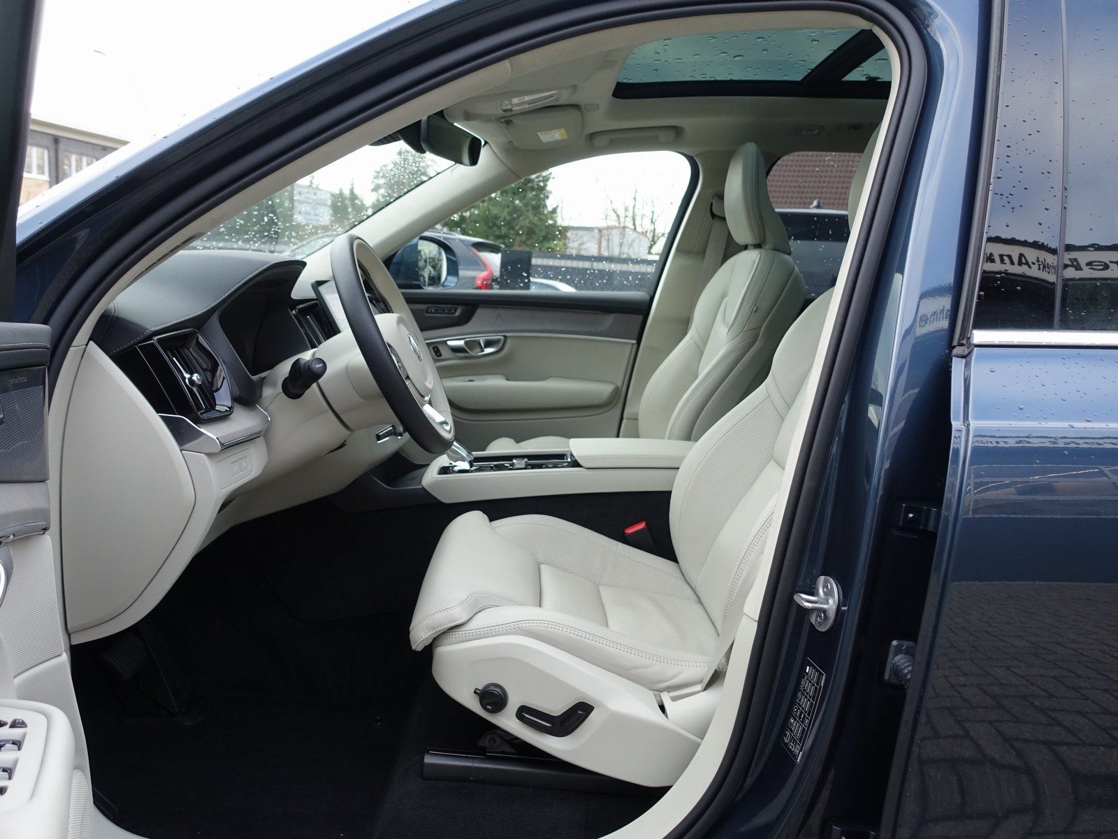 Volvo XC90 Ultra T8 AWD/B&W/FourC/AHK/Pano/360°/HeadUP