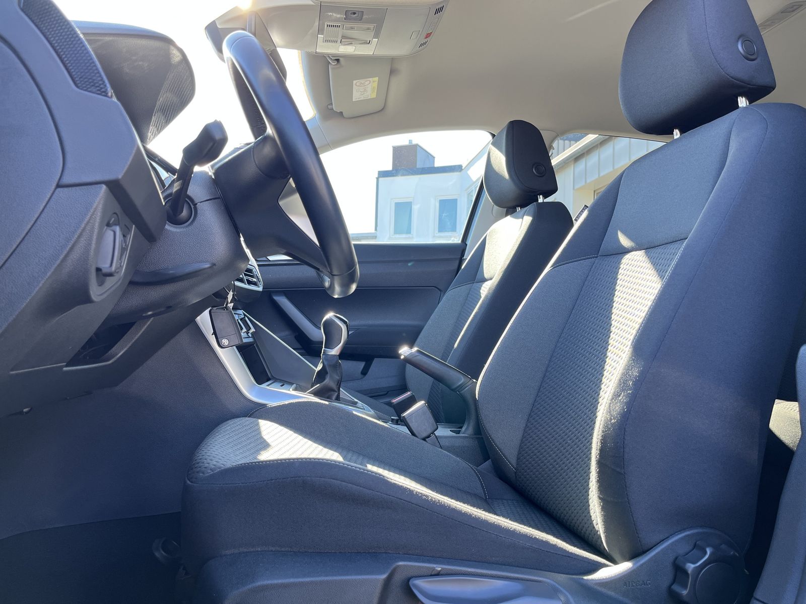 Volkswagen Taigo 1.0 TSI Life - Samsaru's Car Outlet
