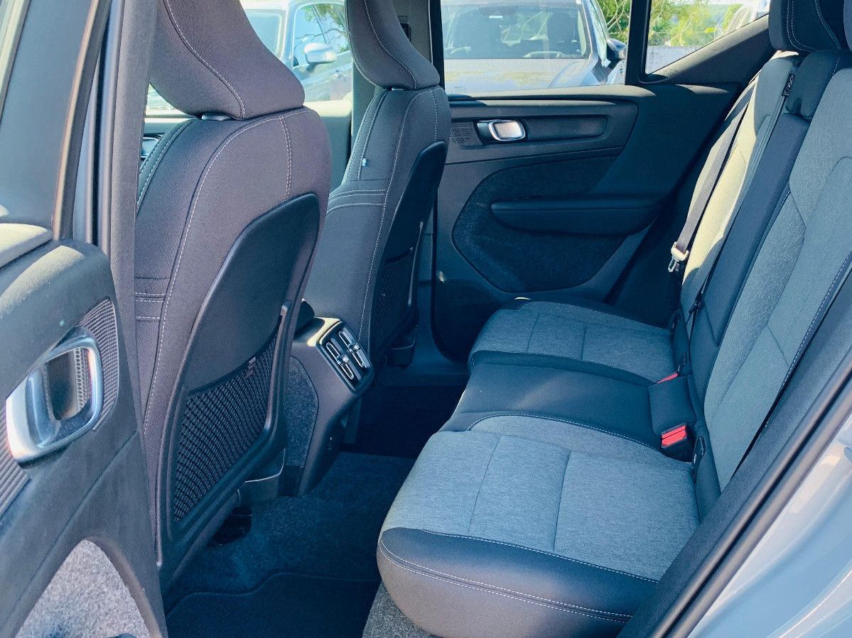 Volvo XC40 B4 B Pl. Dark - Samsaru's Car Outlet