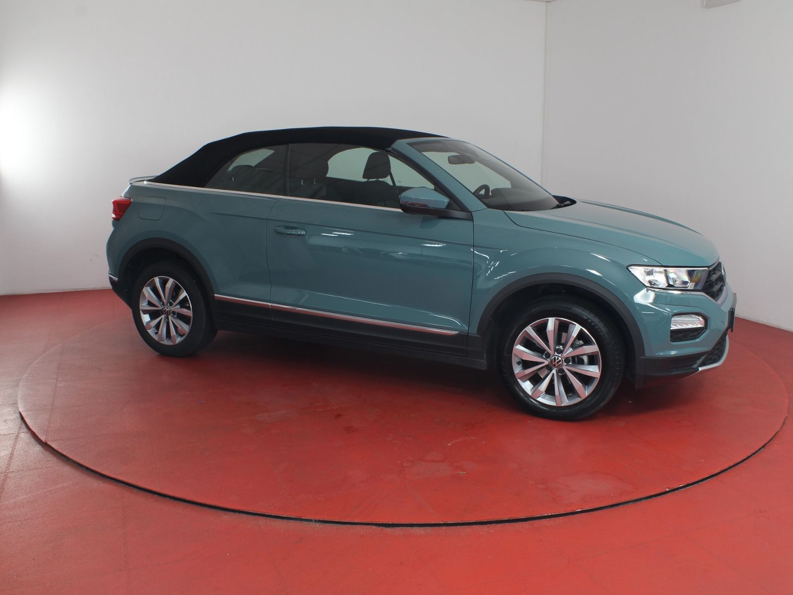 Volkswagen T-Roc Style 1.0TSI - Samsaru's Car Outlet