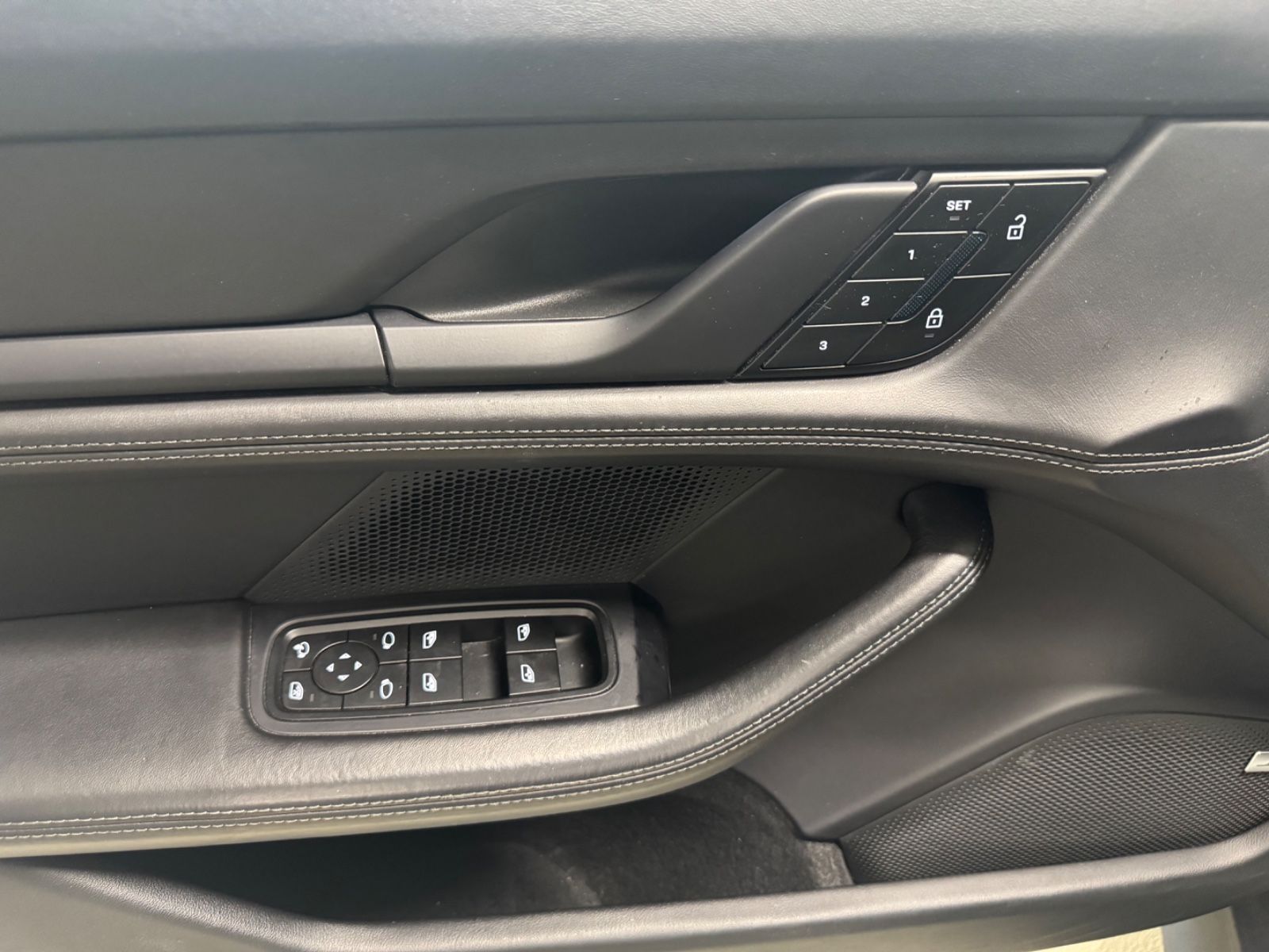 Porsche Taycan Sport Turismo 4S Pano/Bose/Unfallfrei/1Hd
