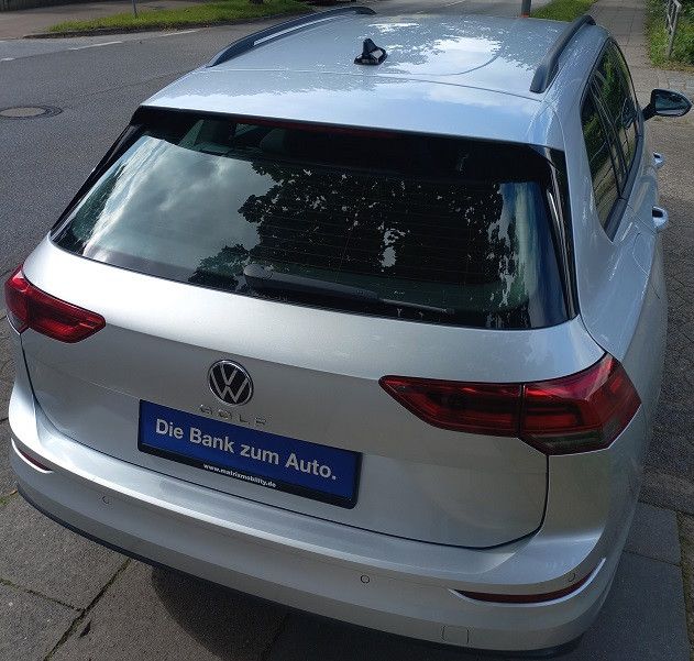 Volkswagen Golf VIII 2.0 TDi Life - Samsaru's Car Outlet