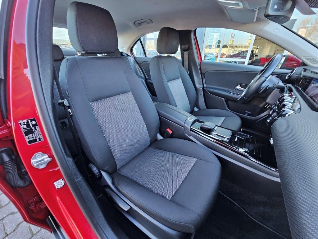 Mercedes-Benz A 180 d 7G-DCT - Samsaru's Car Outlet