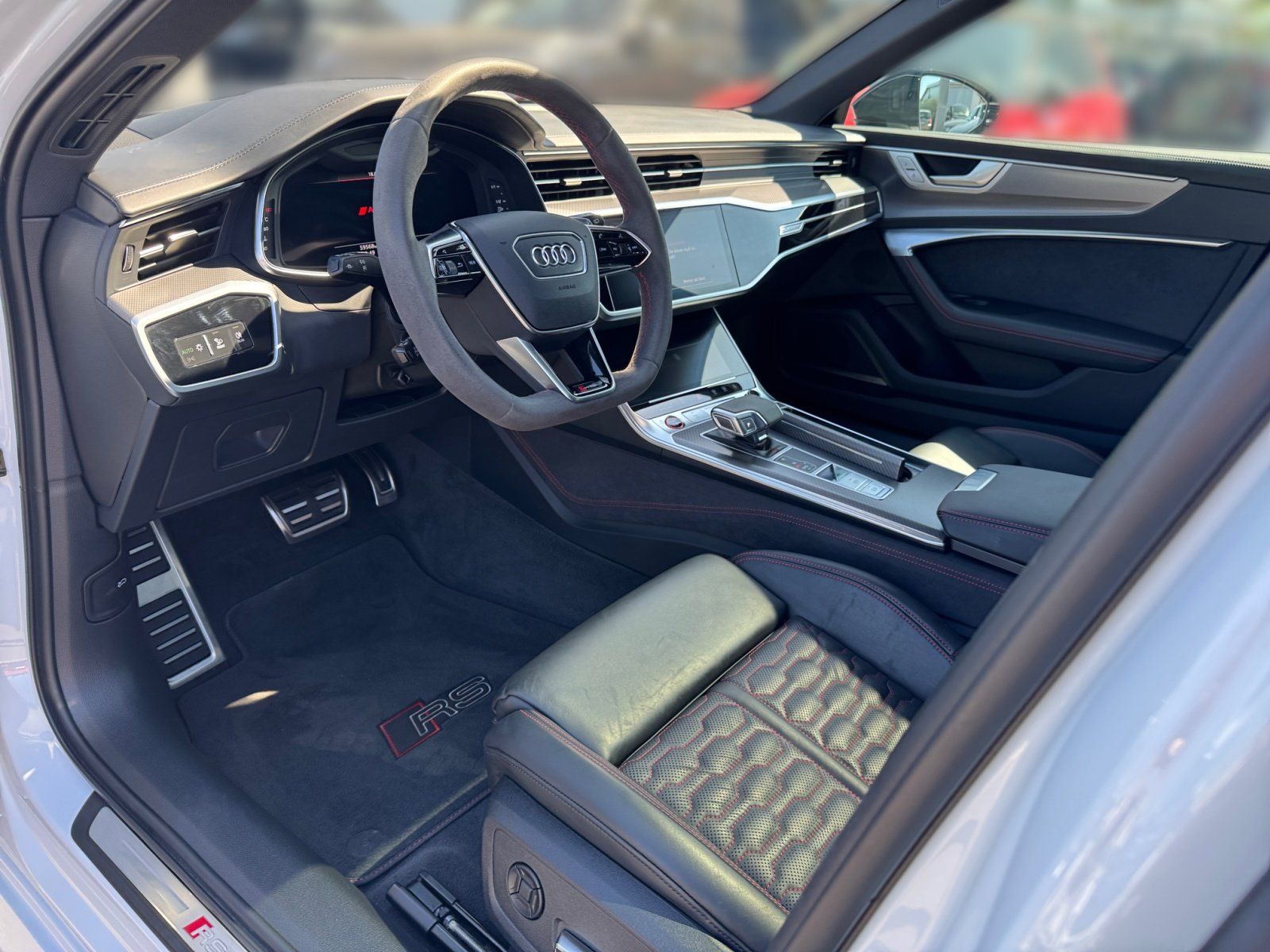 Audi RS6 Avant BO,matrix,360,HUD,Kam.,Keramik,Laser