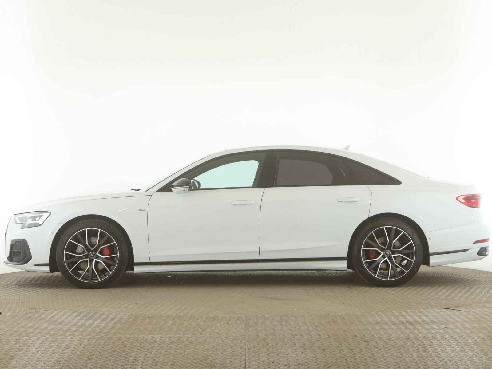 Audi A8 50 TDI quattro S line Pano+AHK+RFK+StandH+LUF