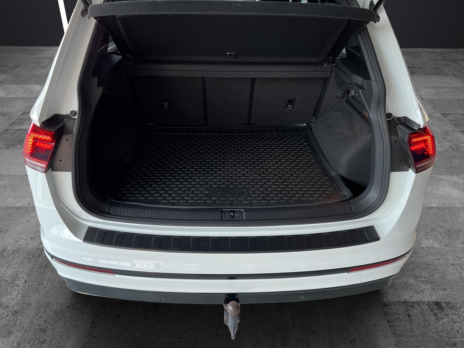 Volkswagen Tiguan 3X R LINE 4M Black - Samsaru's Car Outlet
