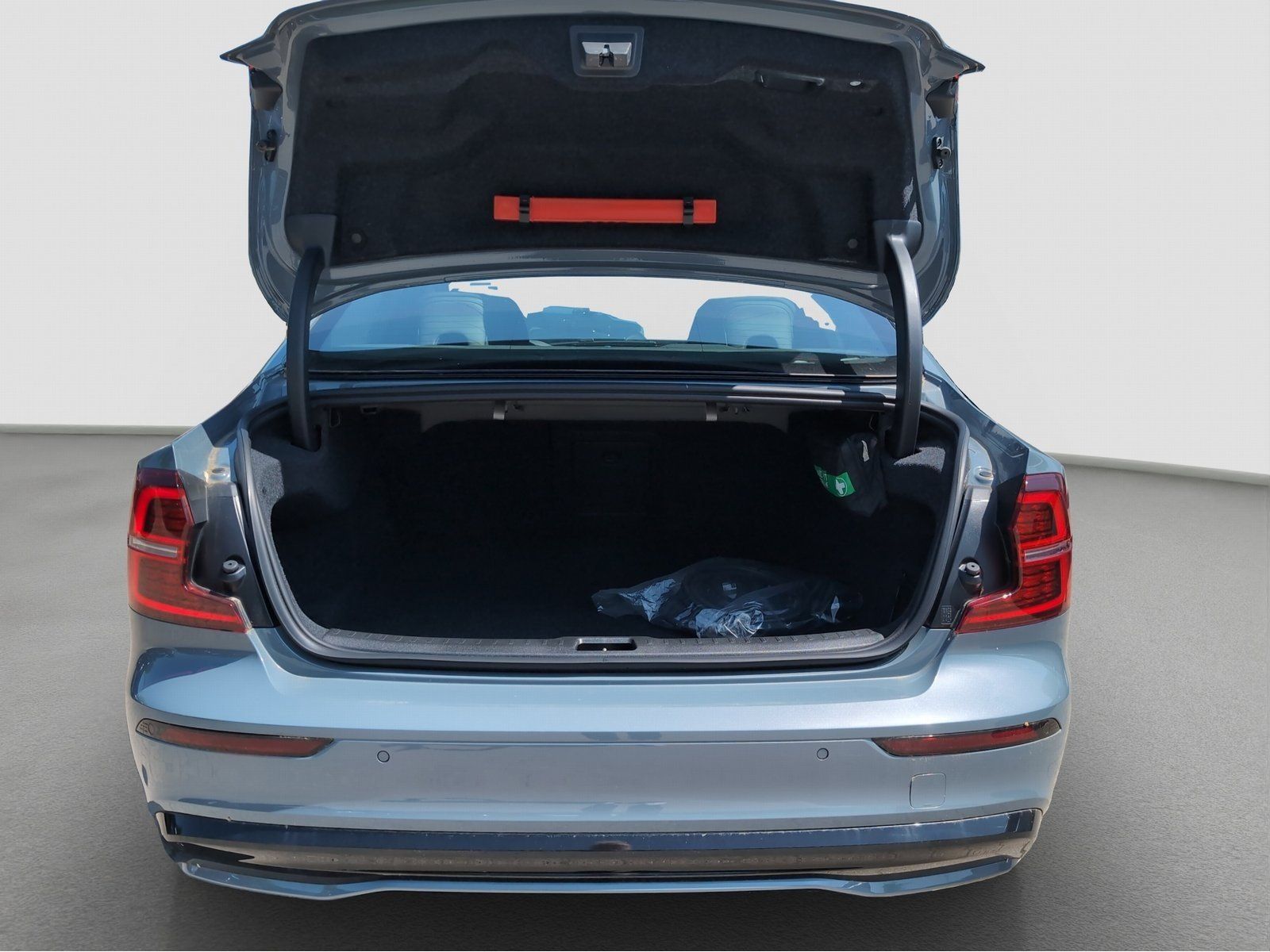 Volvo S60+Recharge+T8+AWD+Plug-in-Hybr.+E-Sitze+Standh