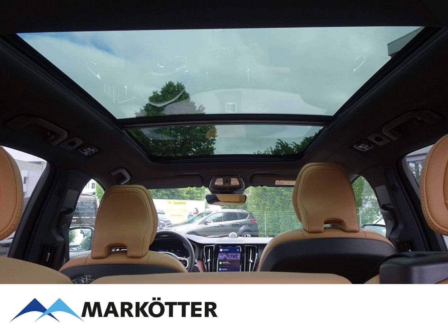 Volvo XC60 B4 AWD Ultimate Dark - Samsaru's Car Outlet