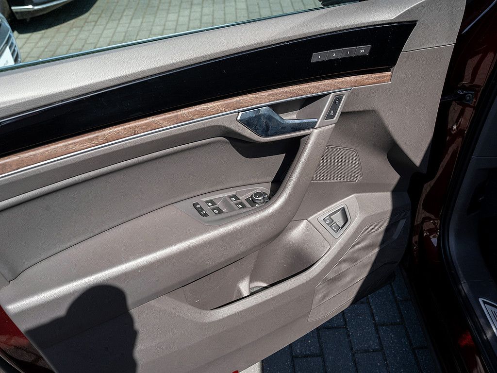 Volkswagen Touareg 3.0 V6 TSI eHybrid Atmosphere 4M - Samsaru's Car Outlet