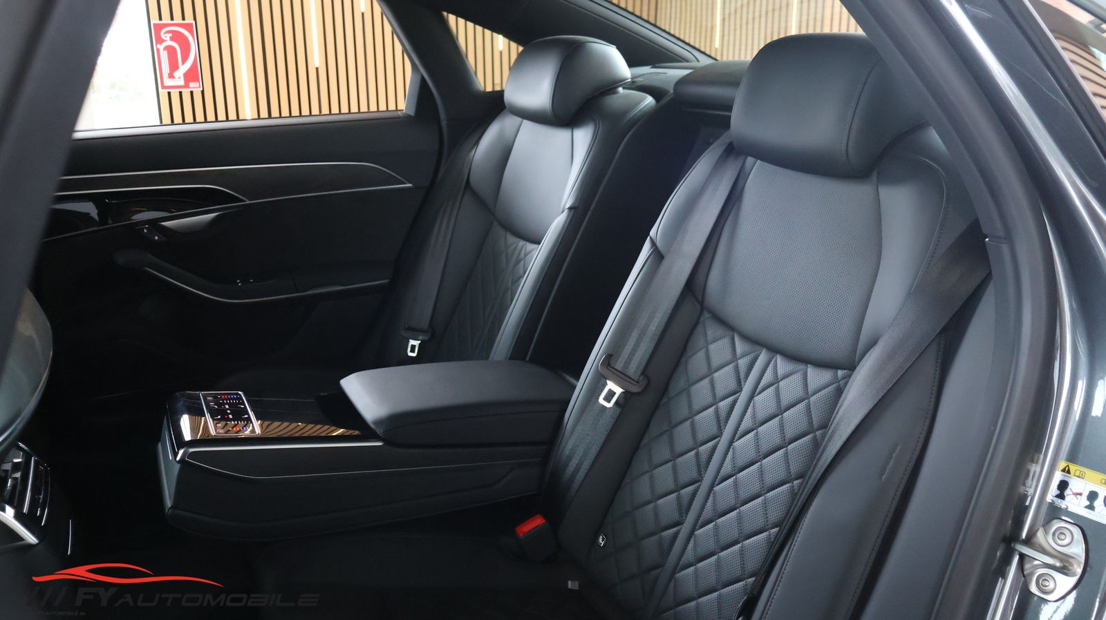 Audi A8 50 TDI quattro S Line* AHK* Head Up* St. Heiz