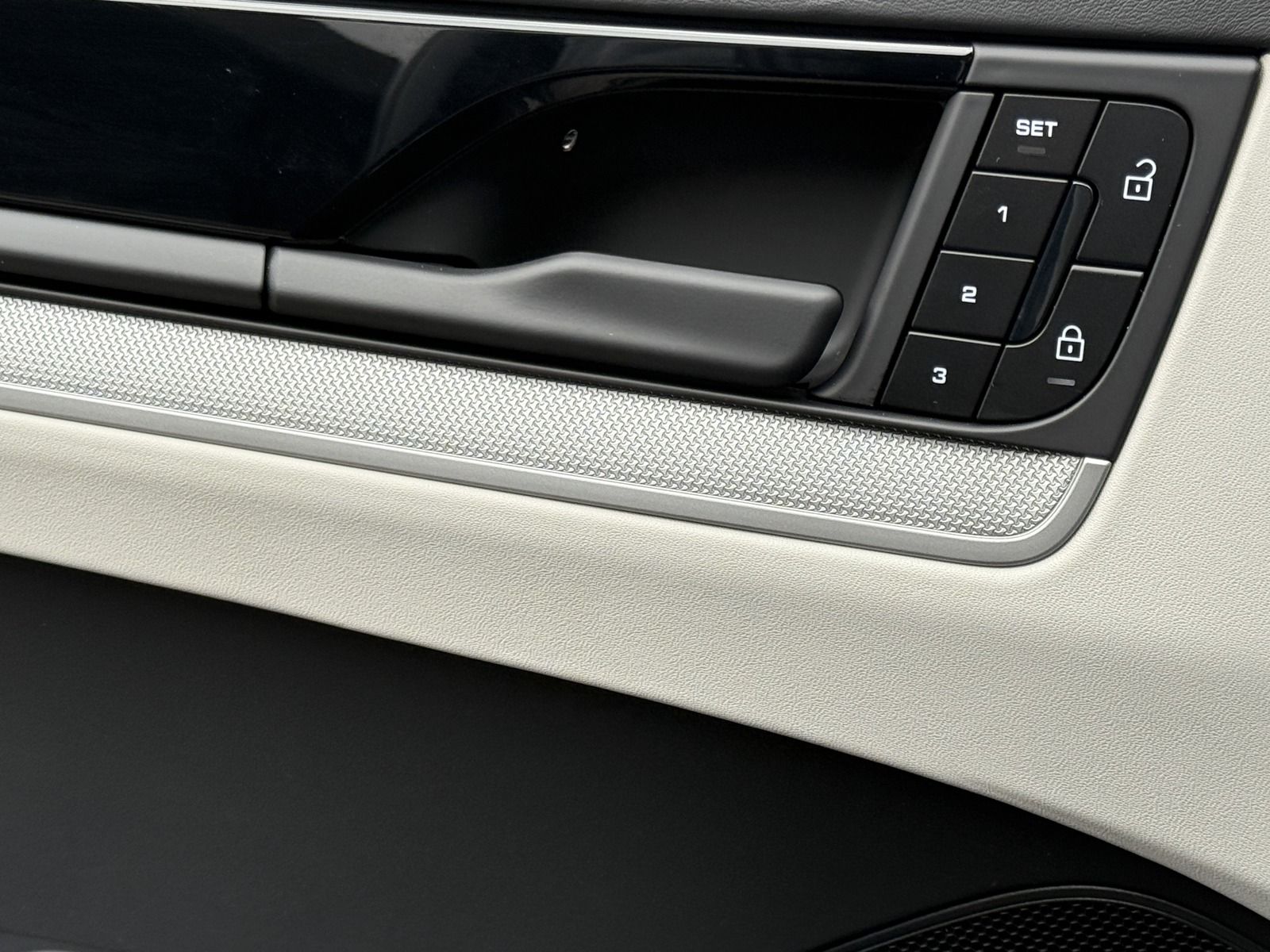 Porsche Cayenne S SPORTABGAS*BOSE*22 EXCLUSIVE*PANORAMA*