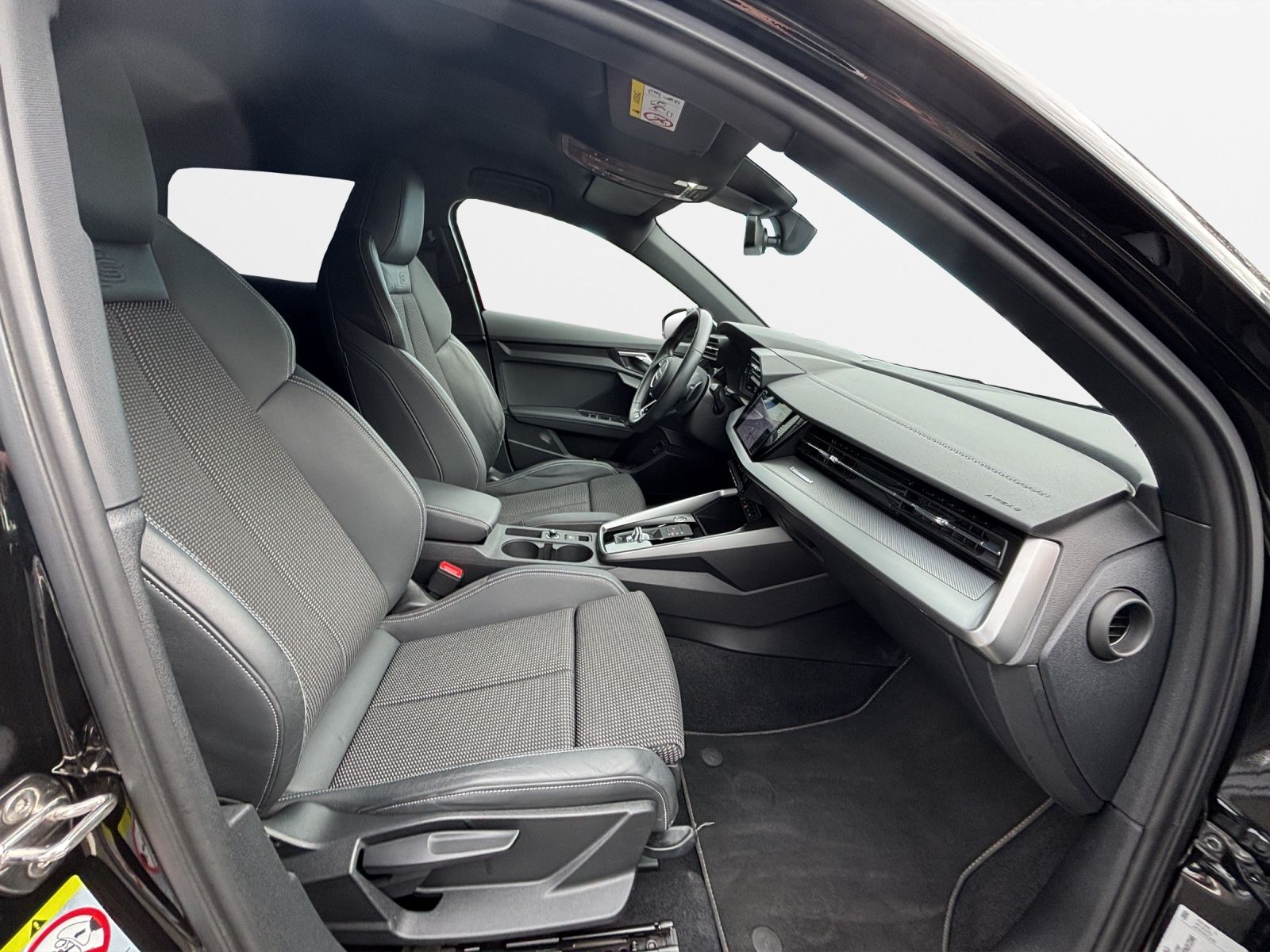 Audi A3 Sportback 40 TFSI e S tronic S line  Navi LED