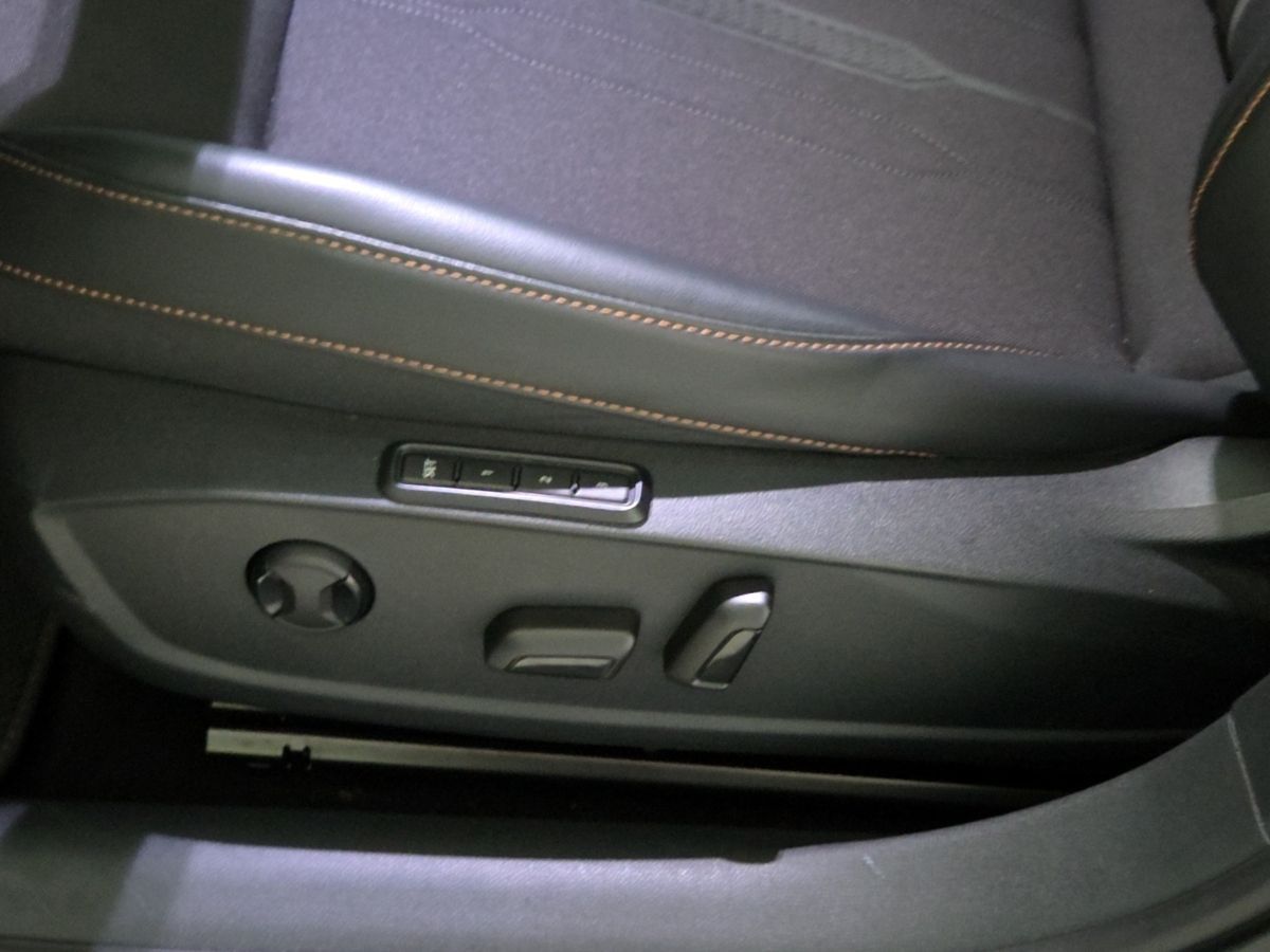 Cupra Formentor VZ 2.0 TSI 4Drive DSG|LED|ACC|AHK|PANO