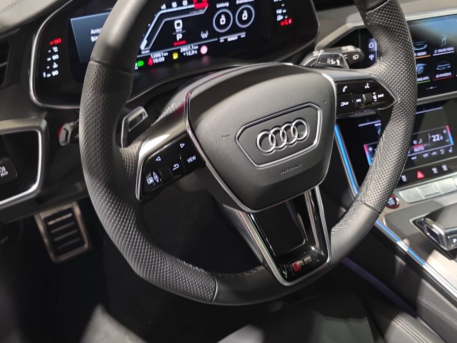 Audi RS 6 Avant TFSI Q LM22 RS-SPORTABGAS PANO BuO DR