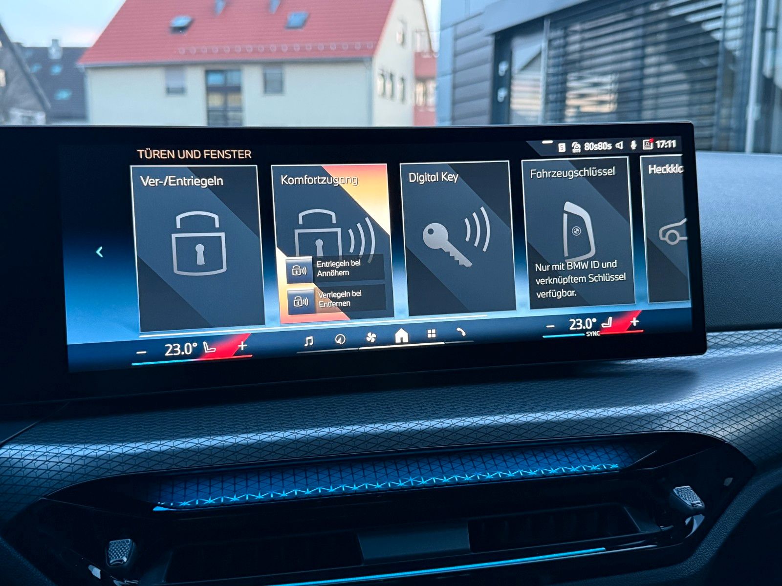 BMW 320i M Sport 18" HuD AHK ACC 360° LED+